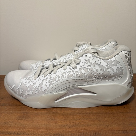 Nike Jordan Gen Zion 3 Men's Basketball Shoes DR0675-103 White Size 9.5 - Picture 7 of 7